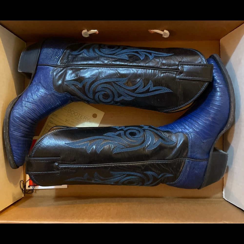 Electric Blue and Black Justin Boots